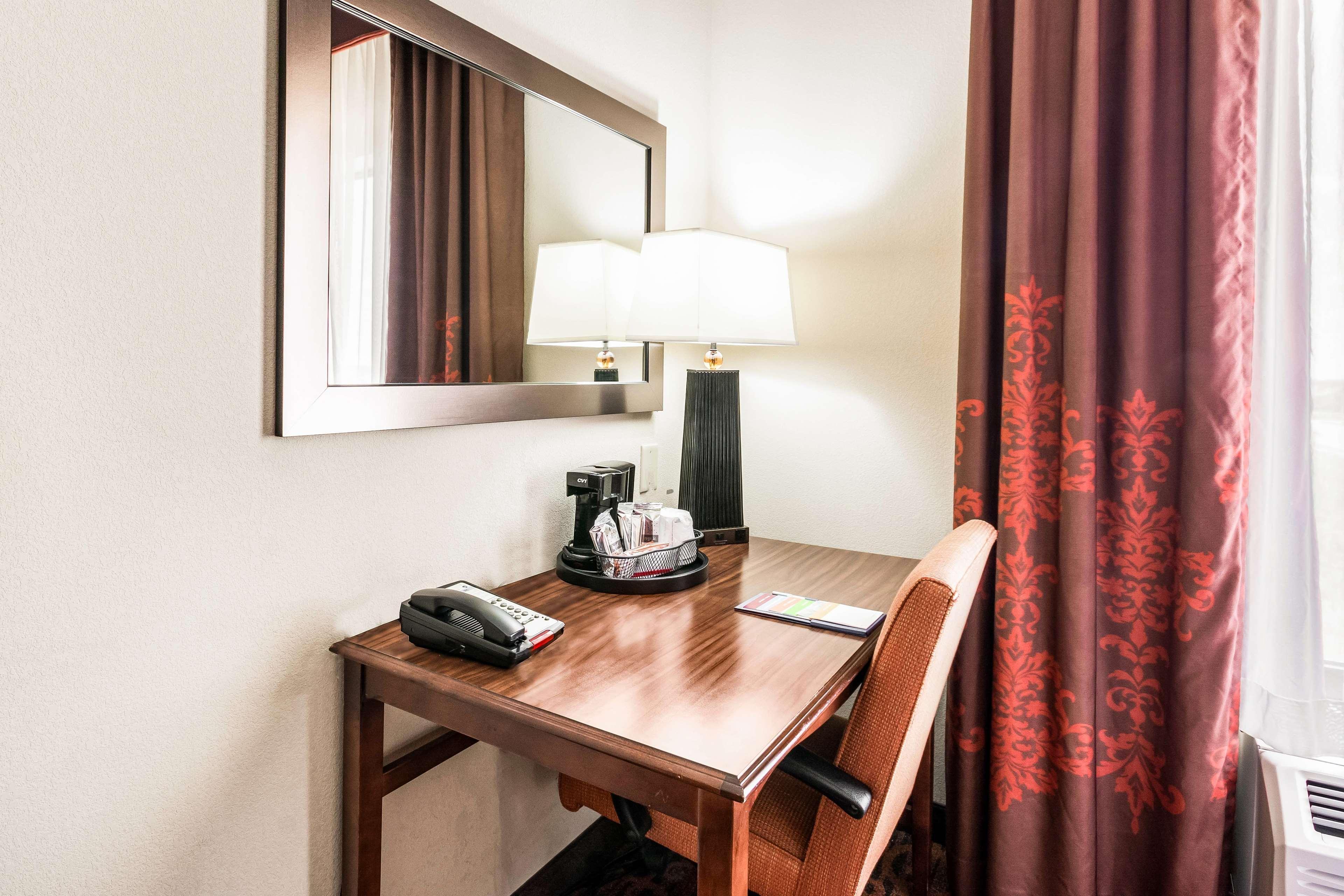 Hampton Inn Derby-Wichita Southeast Екстер'єр фото